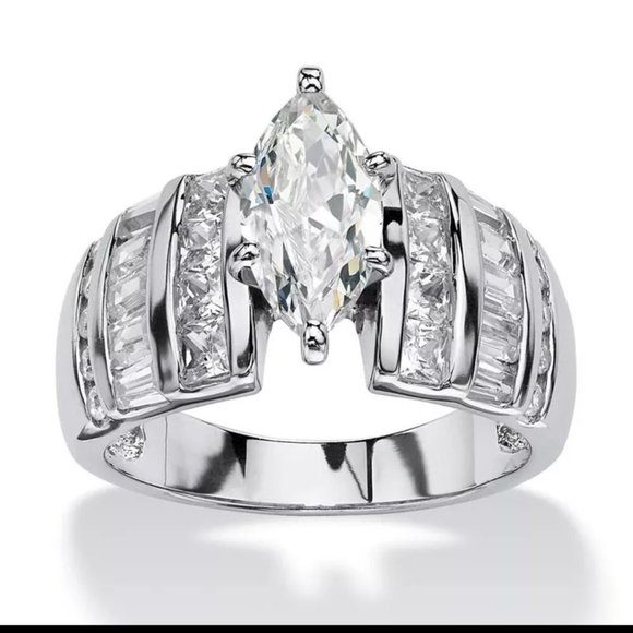 Marquise Engagement Ring, Baguette Wedding Ring, Luxury Vintage Ring, Bling Ring - Picture 3 of 5